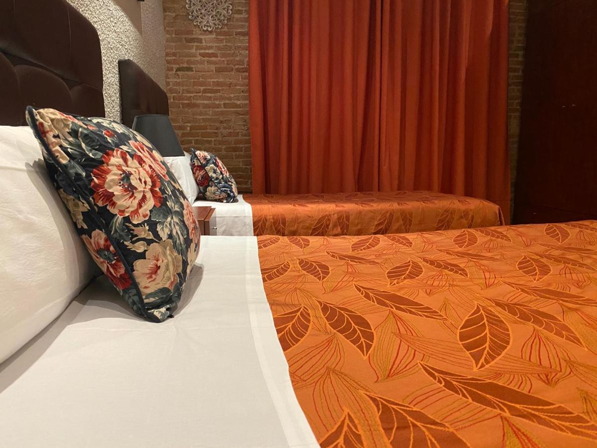 Hostal Orleans Βαρκελώνη Εξωτερικό φωτογραφία