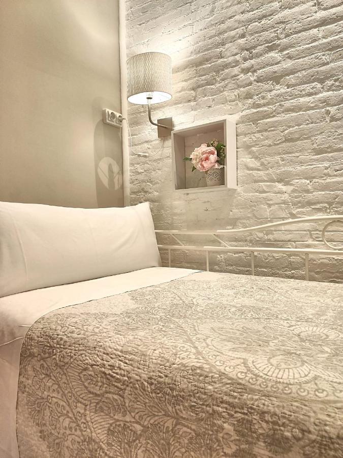 Hostal Orleans Βαρκελώνη Εξωτερικό φωτογραφία