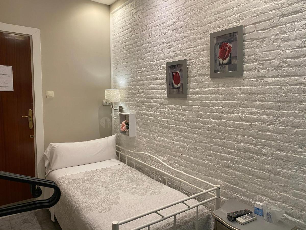 Hostal Orleans Βαρκελώνη Εξωτερικό φωτογραφία