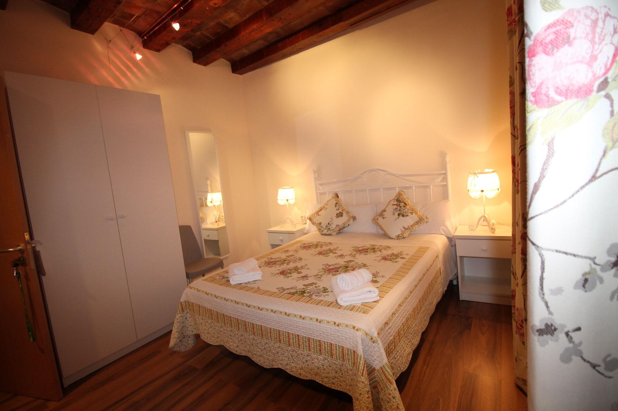 Hostal Orleans Βαρκελώνη Εξωτερικό φωτογραφία