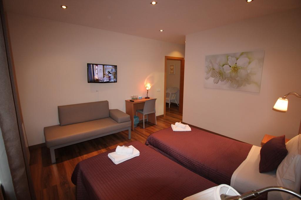 Hostal Orleans Βαρκελώνη Εξωτερικό φωτογραφία