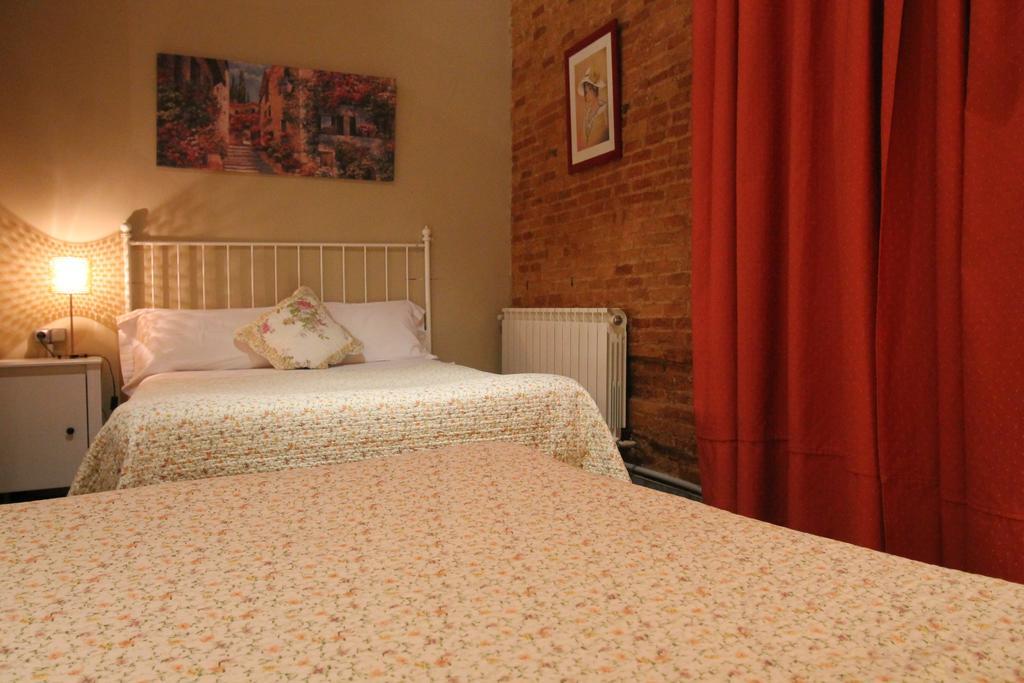Hostal Orleans Βαρκελώνη Εξωτερικό φωτογραφία